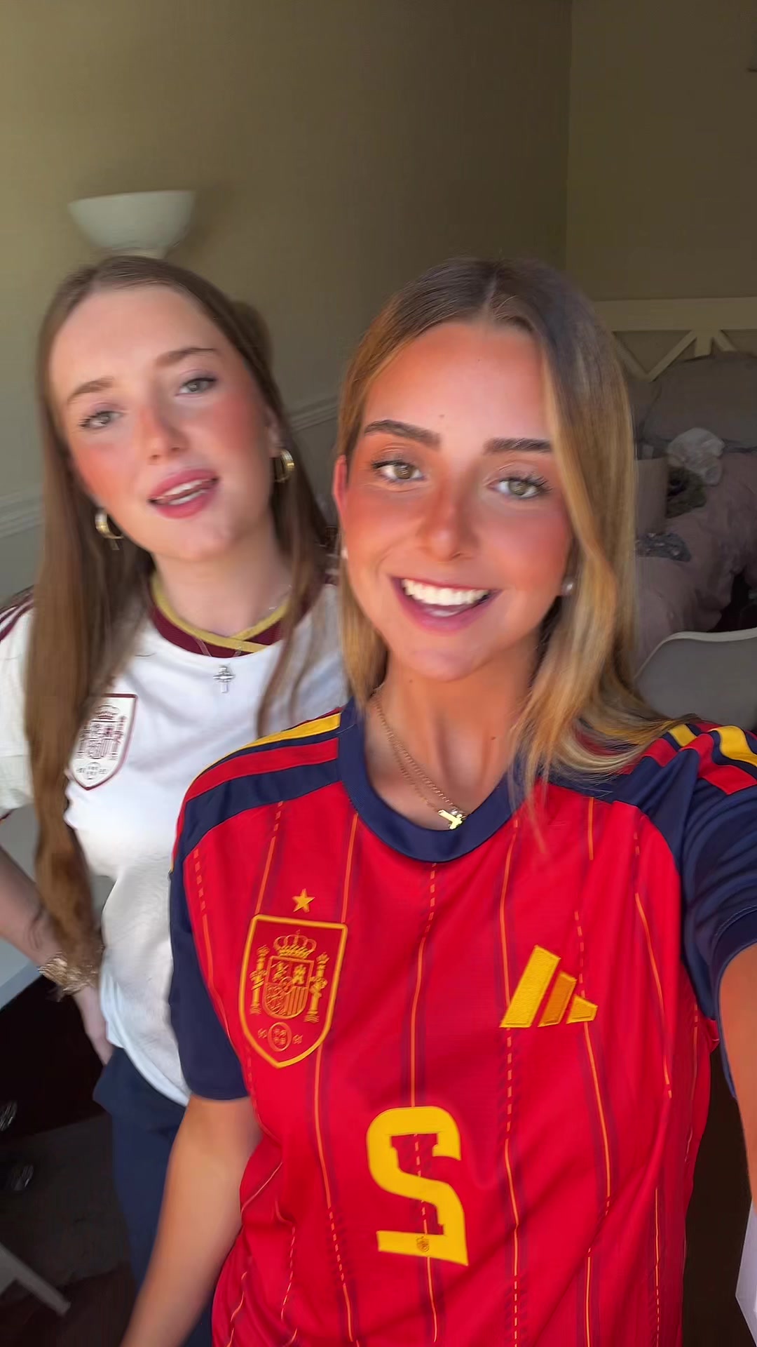 @clauudiaaz