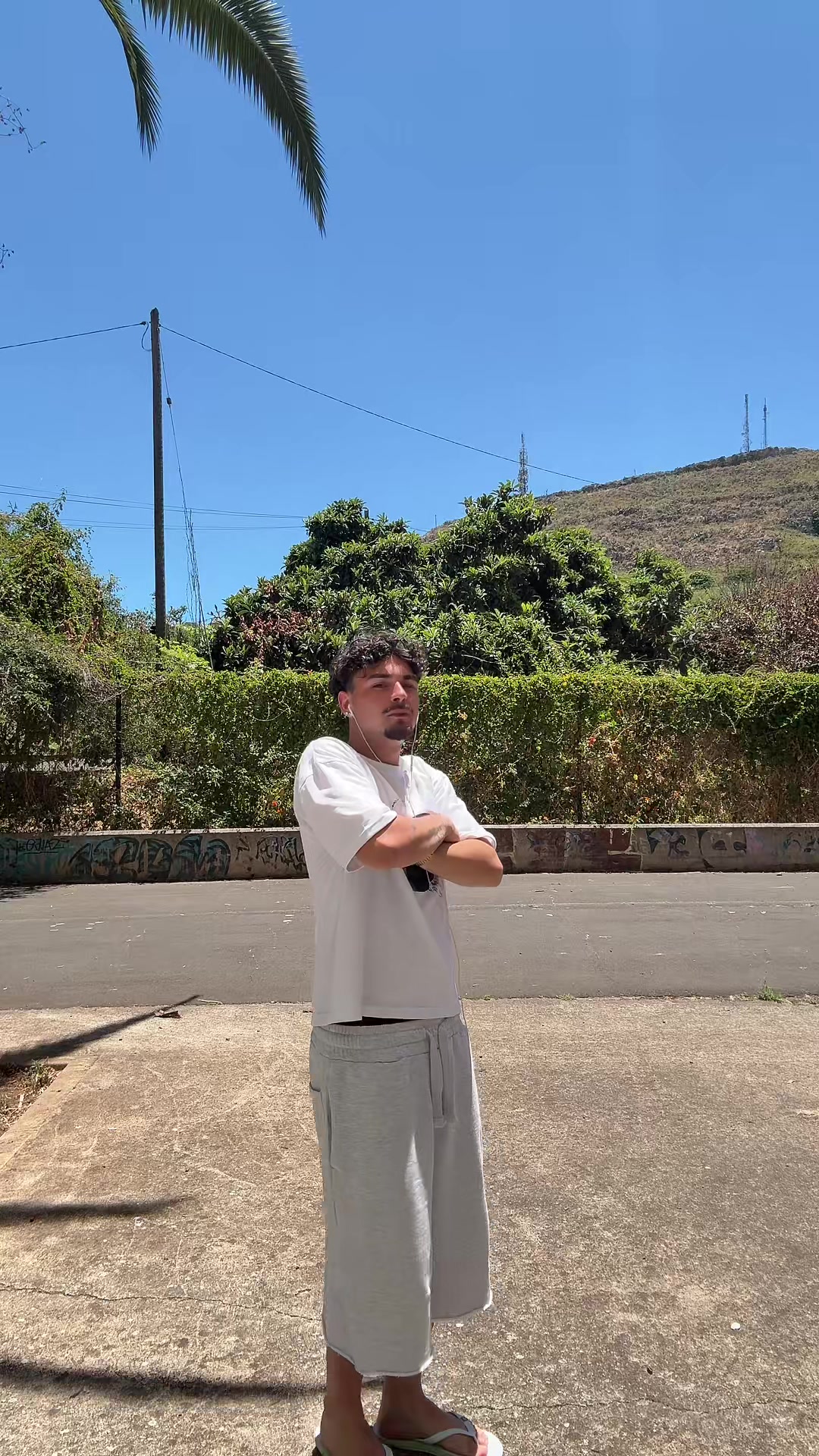 @carlosbelloo__