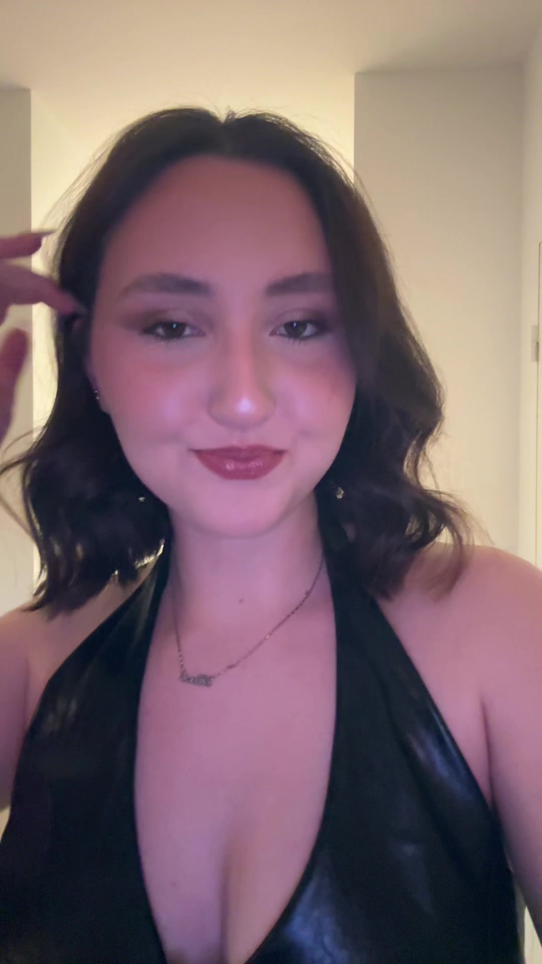 @👅