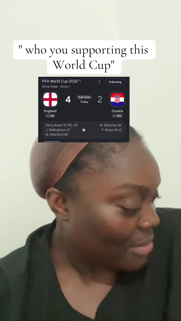 @Eleniaax