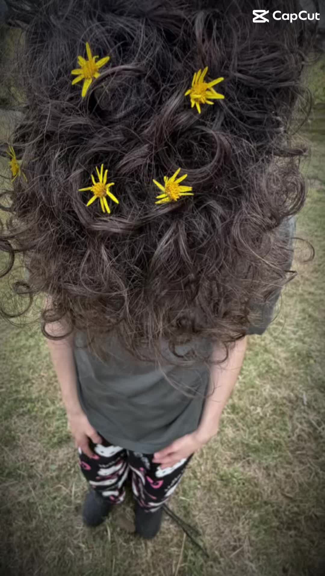 @ℰ𝓁𝓁𝒶._ꨄ