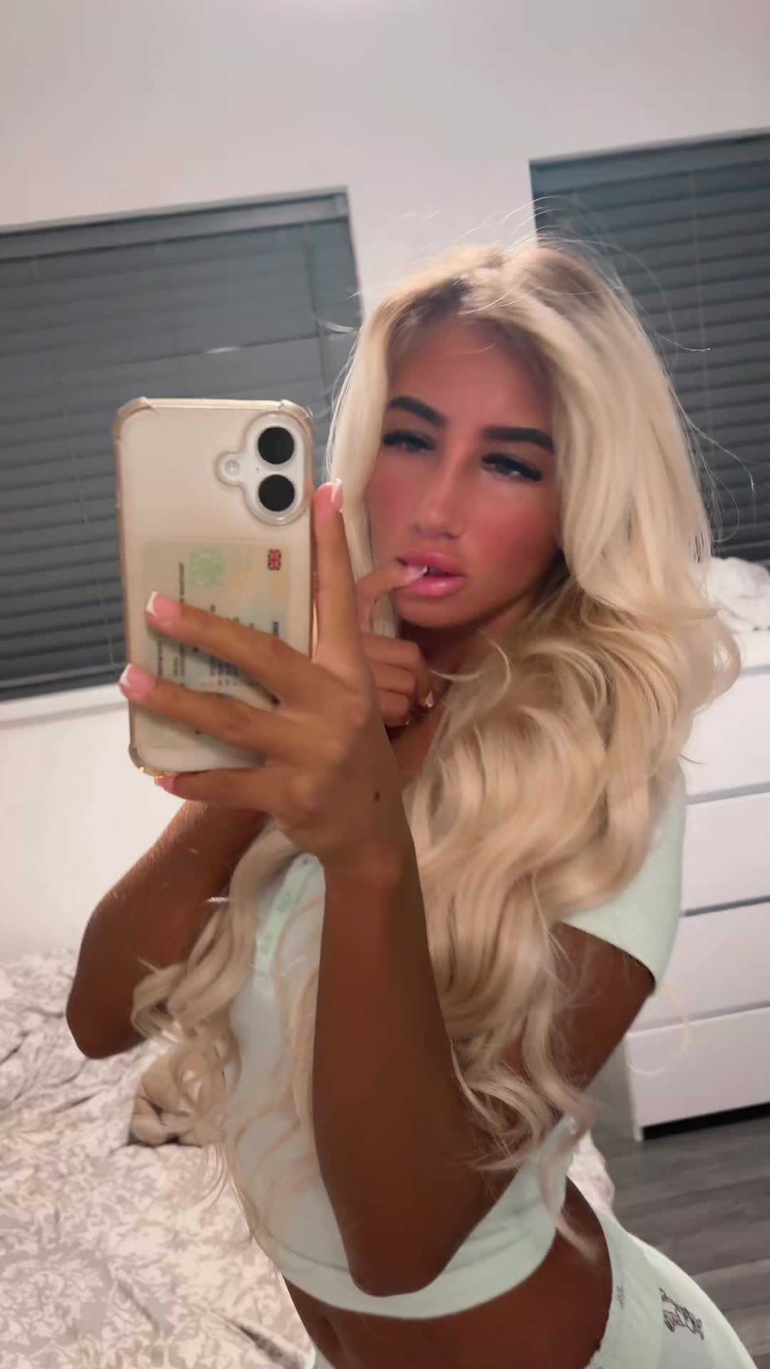 @pxlxaa24_