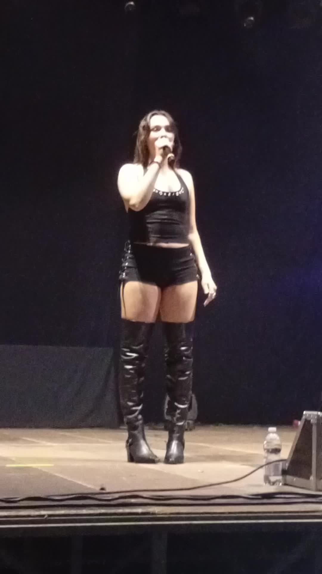 @Sarah Toscano Fanpage
