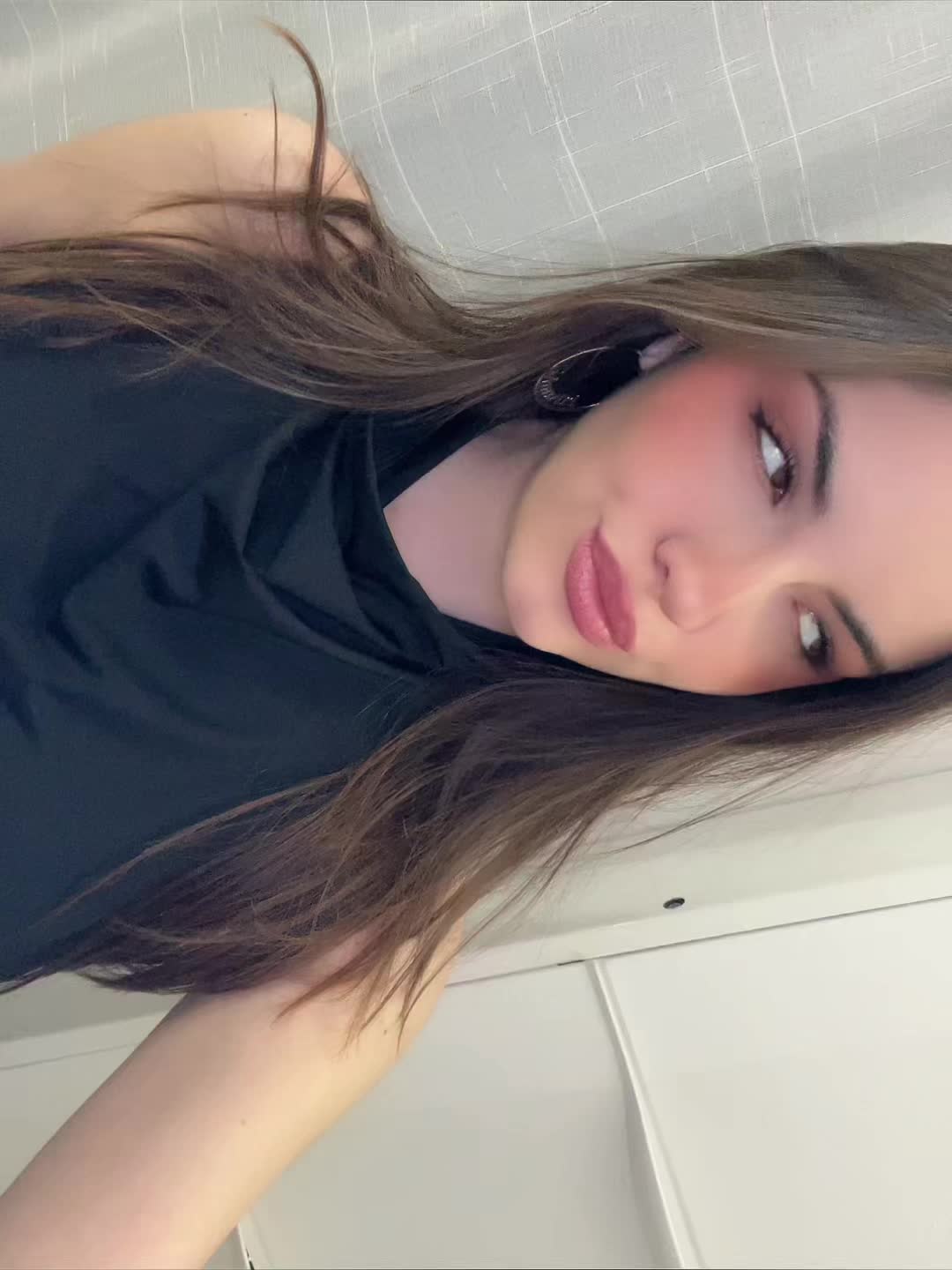 @𝐅