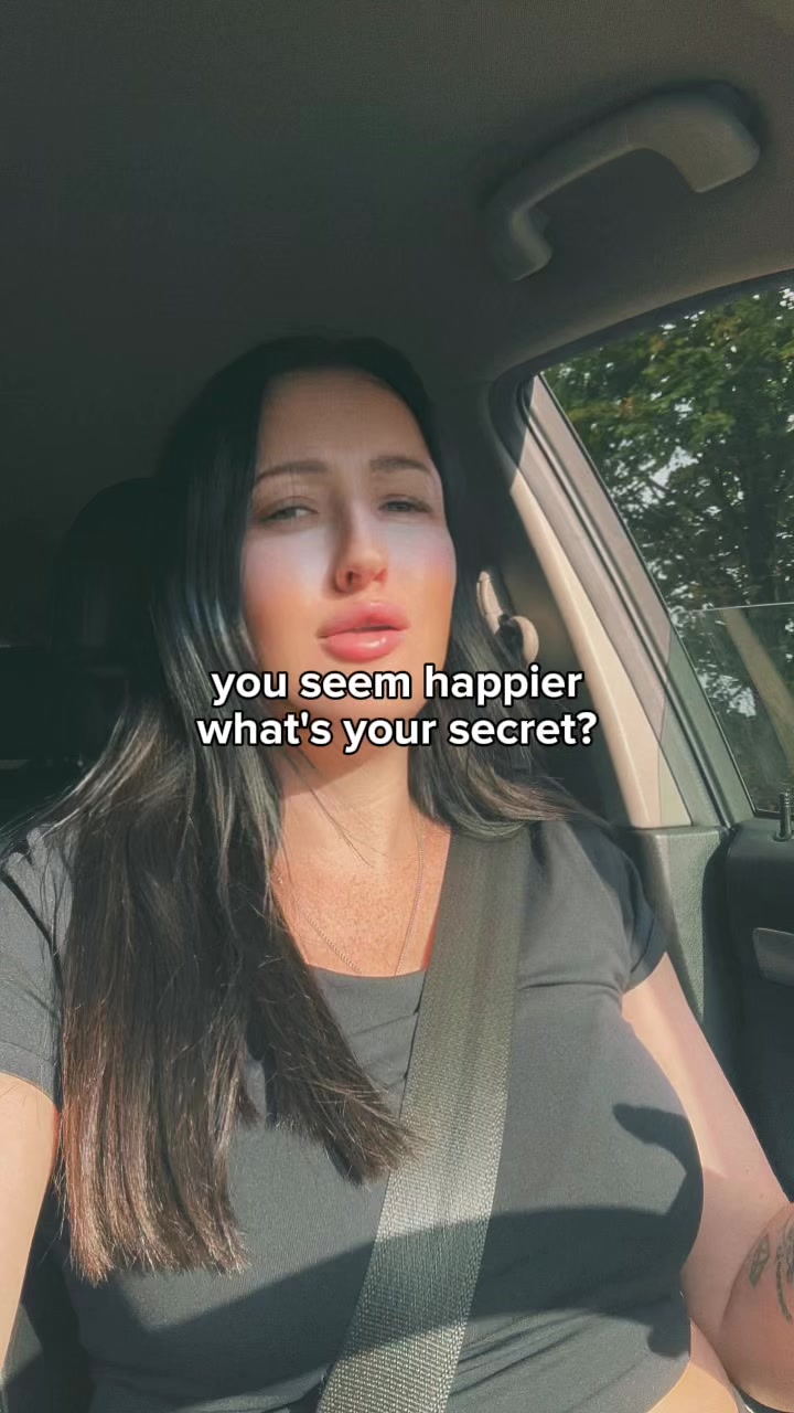 @J A D E ☮️