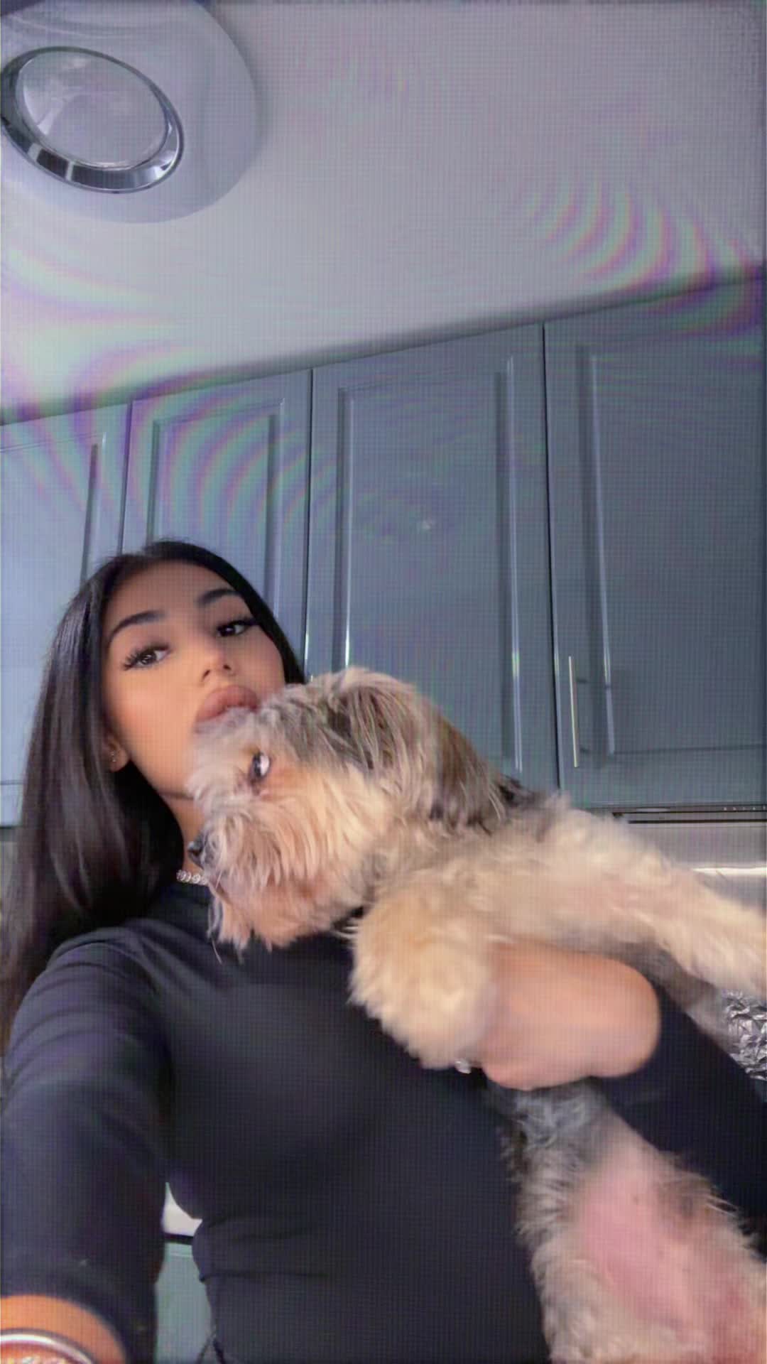 @Anais