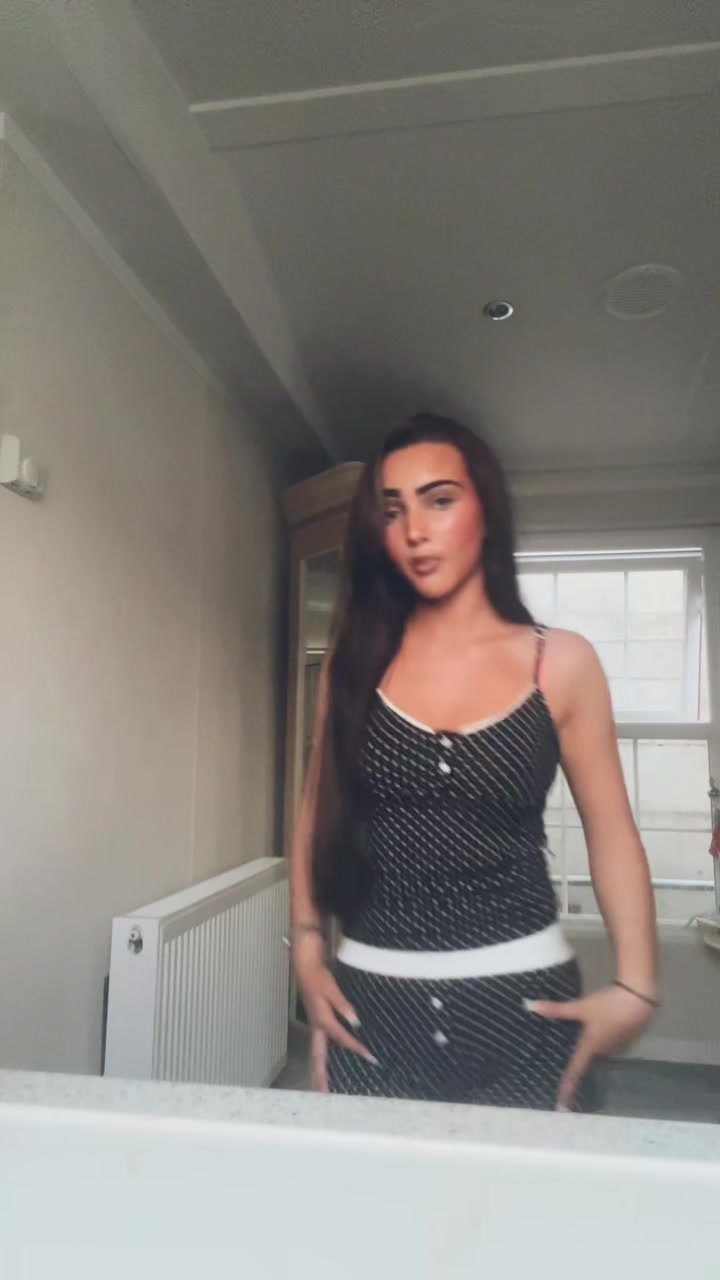 @𝒲𝒾𝓃𝓃𝒾ℯ 𝓂𝒶𝓇𝒾ℯ 👸🏽