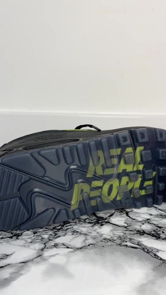 @Air Max 90 | Chorley Heat