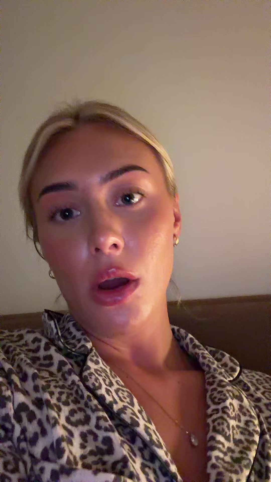 @flatwhiteasherbuv