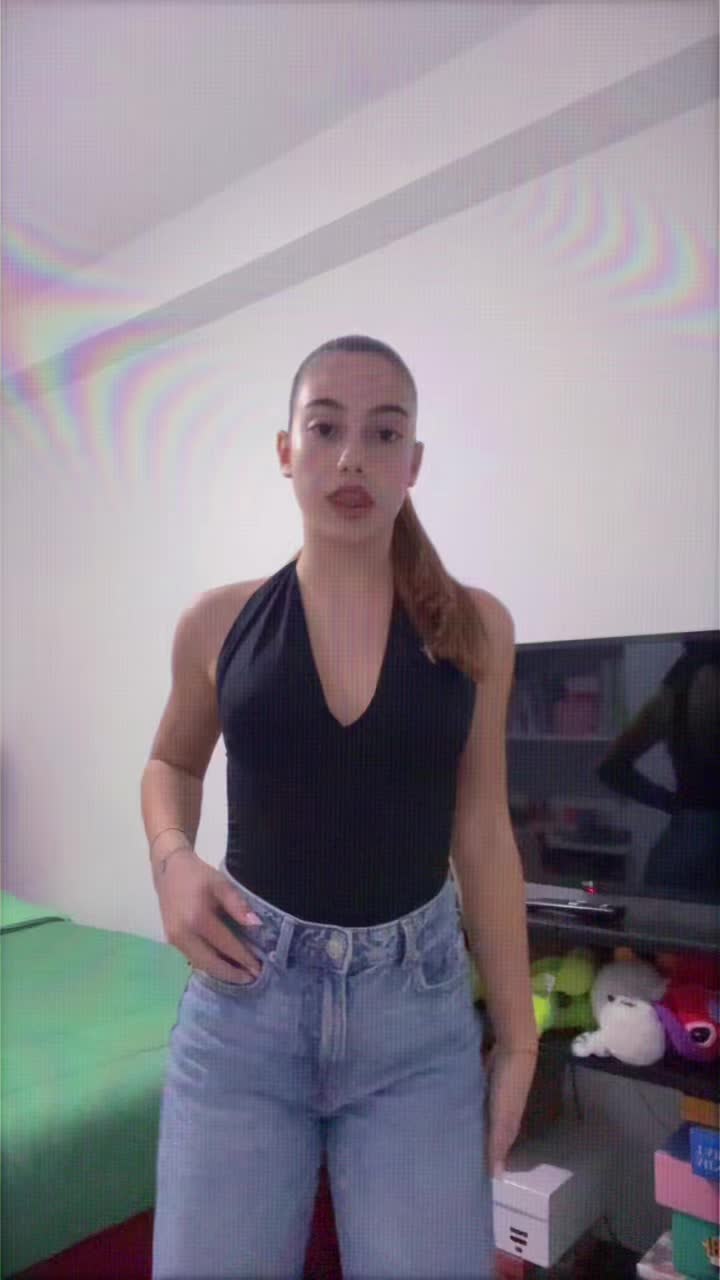 @vale🌟
