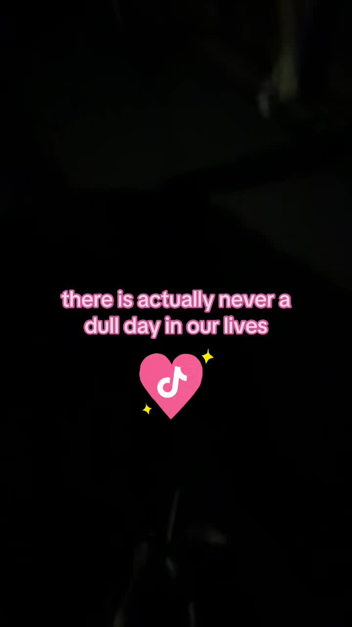 @em+el vlogs🩷