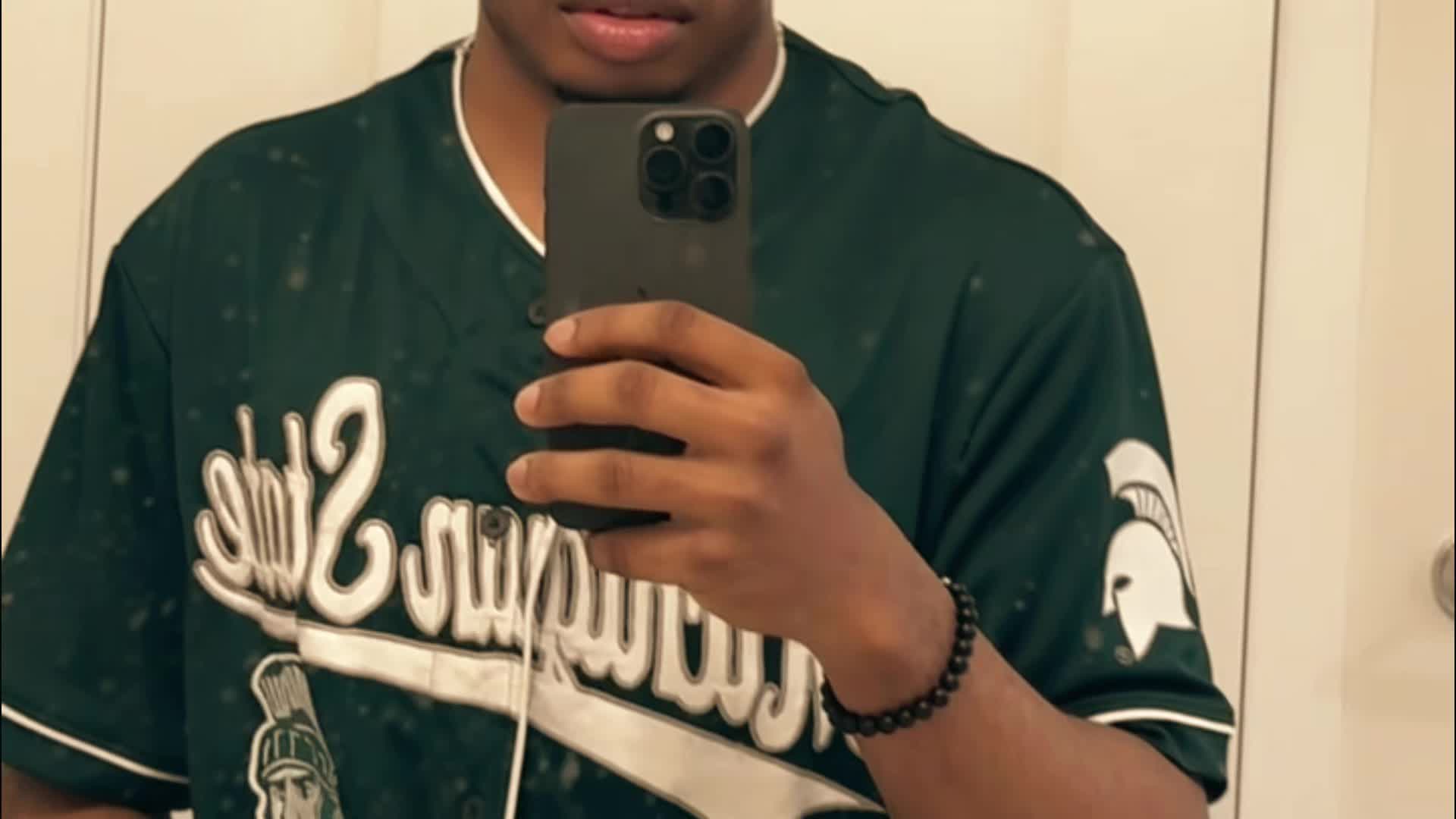 @𝗘𝗯𝘂𝗸𝗮❤️🦅