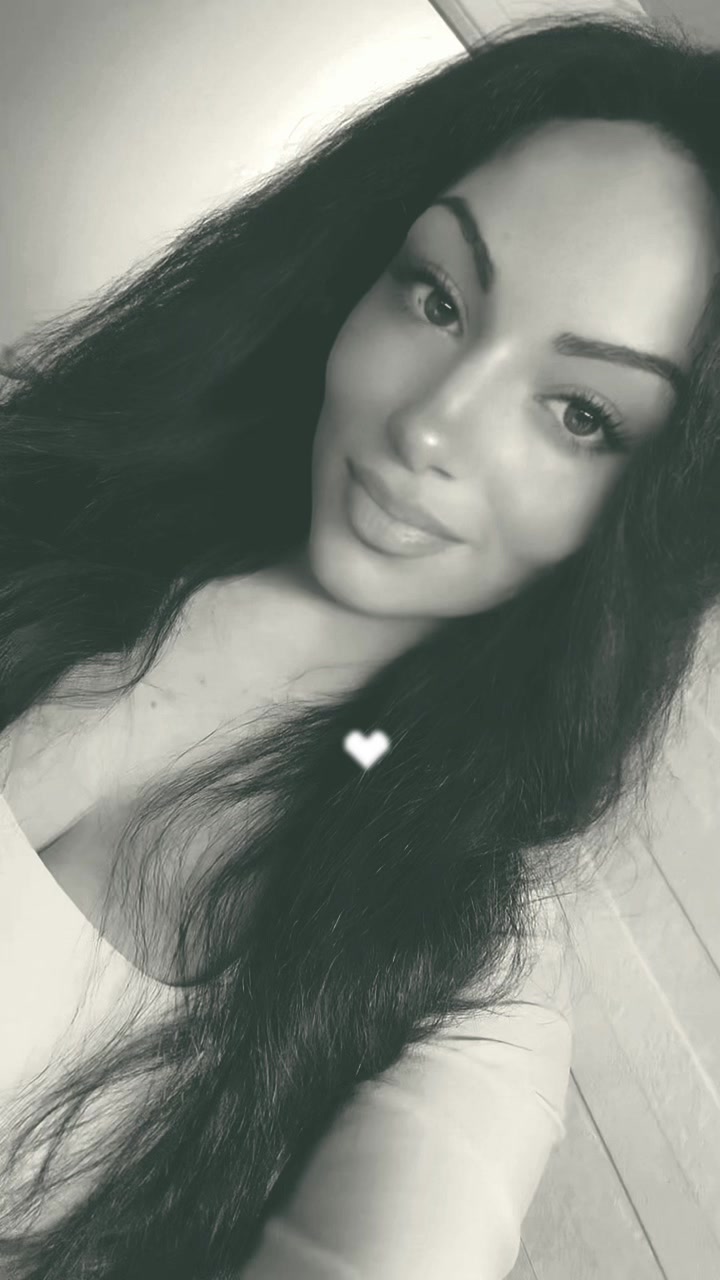 @𝚂𝚊𝚊𝚛𝚊𝚊𝚊𝚢𝚢🦋