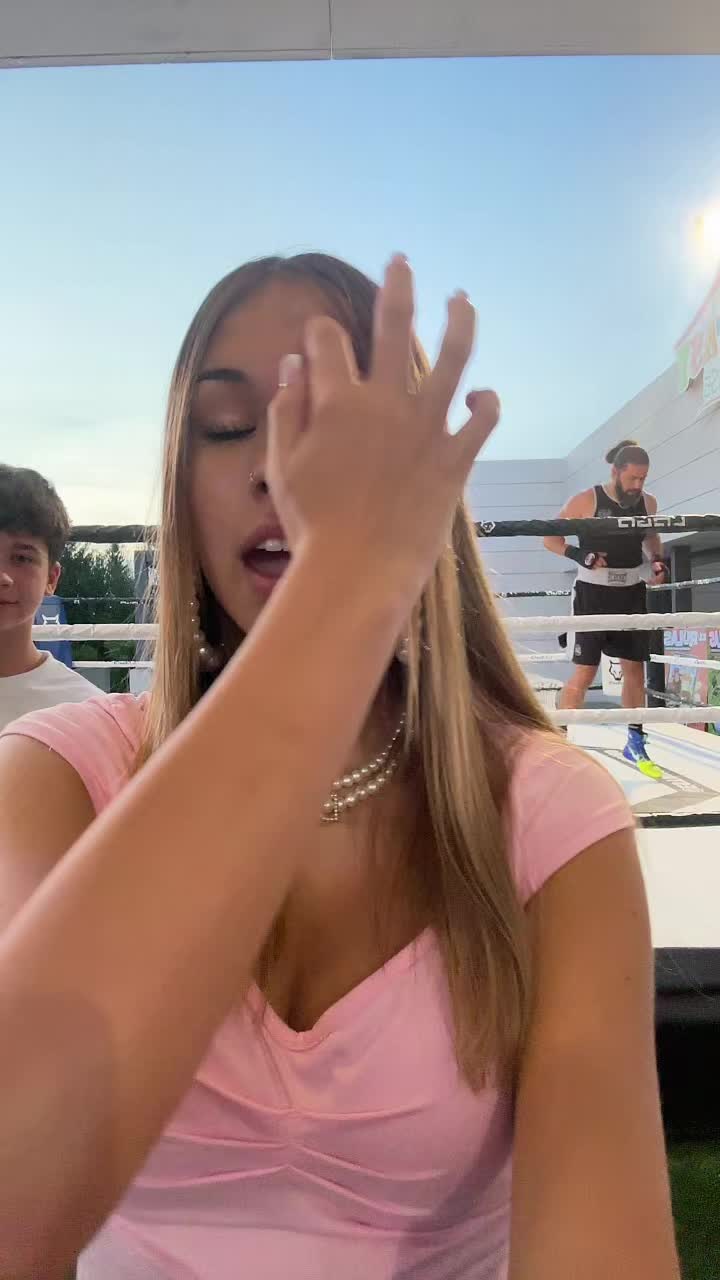 @dani🤑