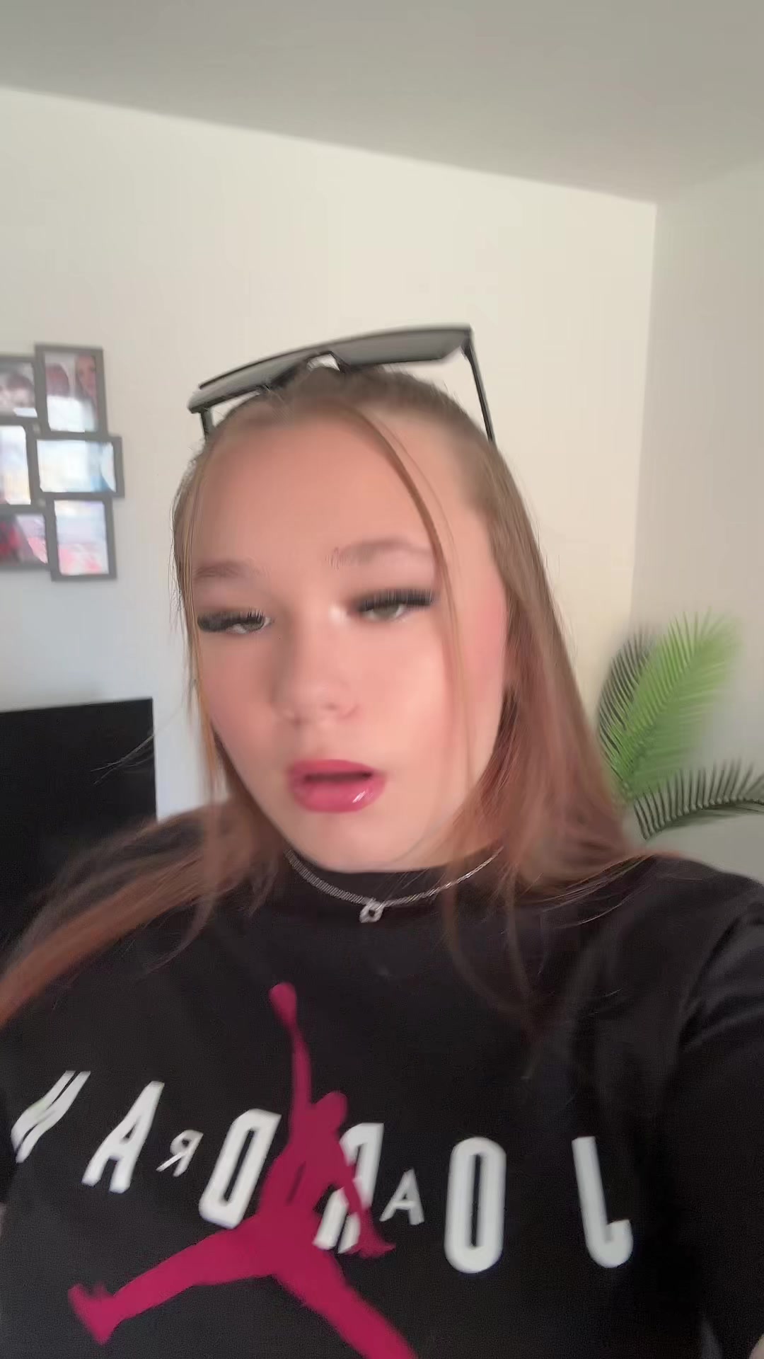 @Daniella🍒