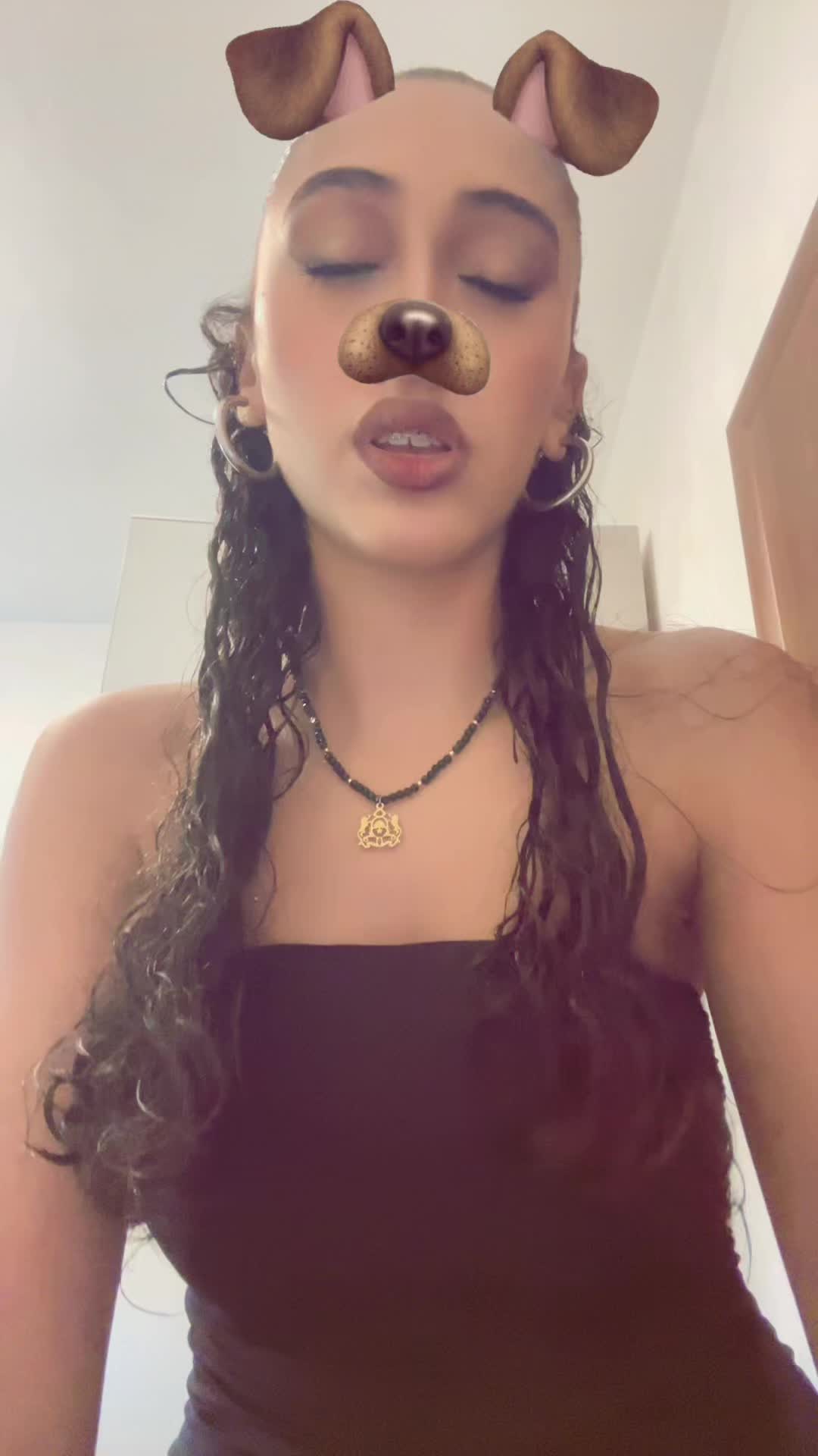 @👹