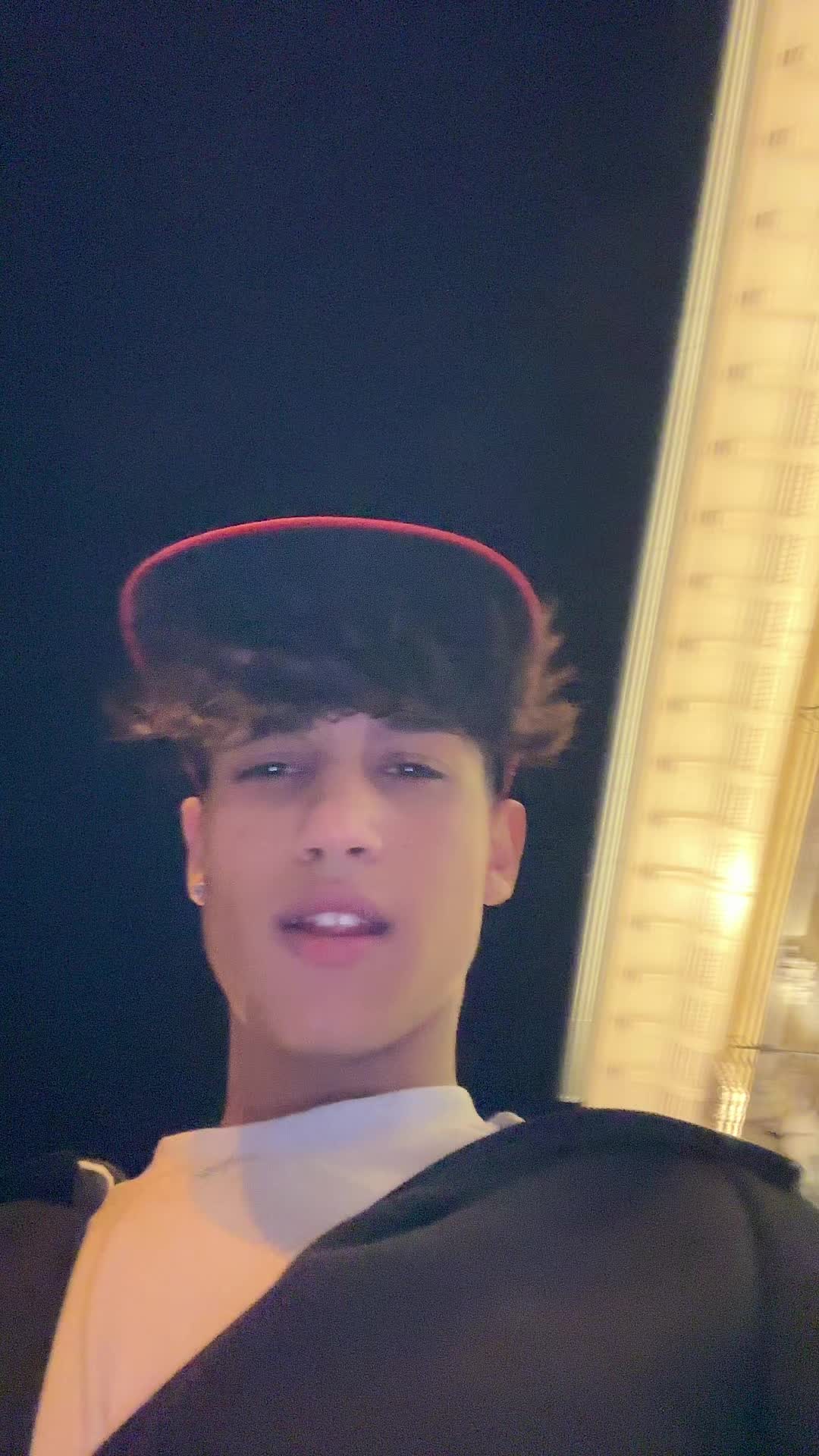 @◥꧁⚜️🤍𝑹𝒐𝒎𝒆𝒐_𝒉𝒂𝒛🤍⚜️꧂◤