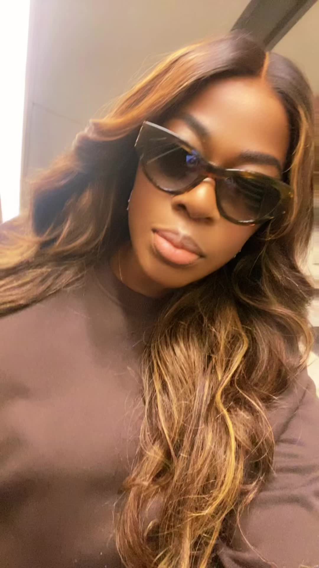 @deeange12