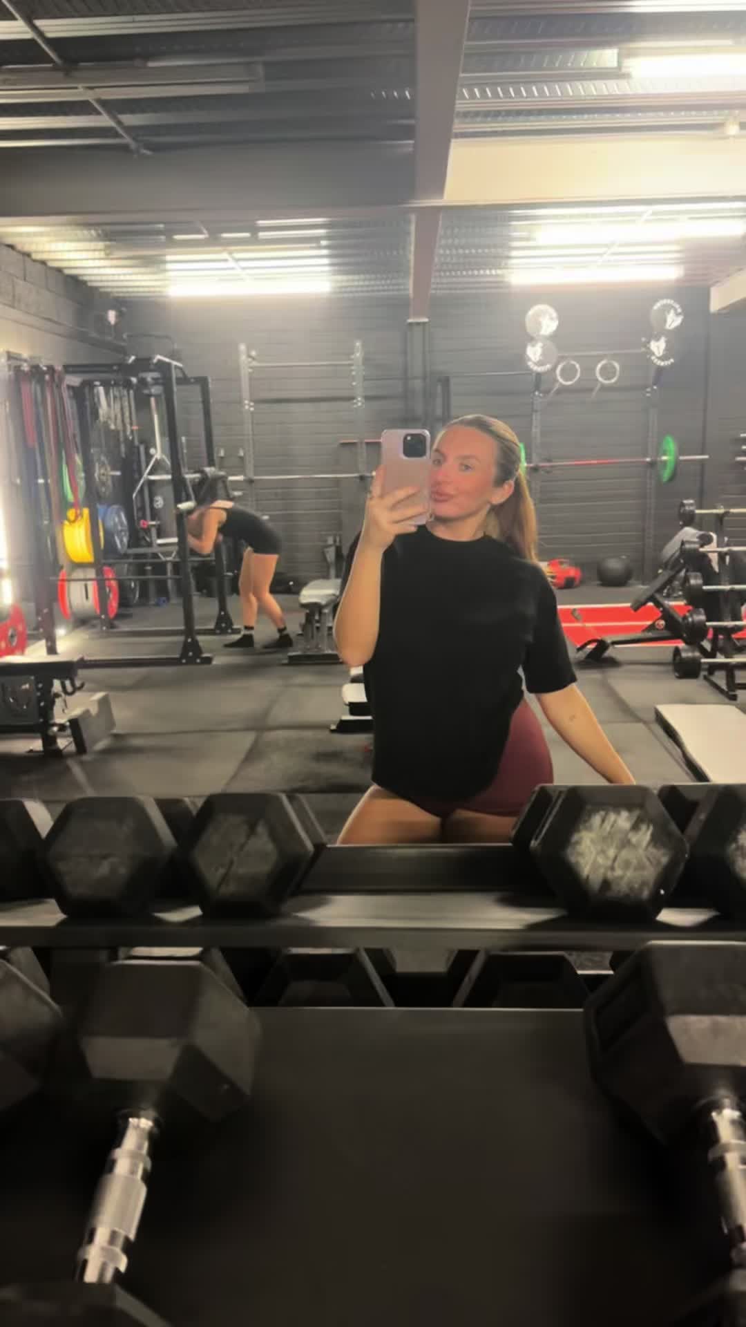 @Demi-Lee