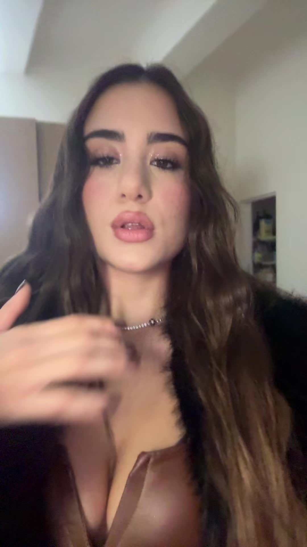 @Marika__