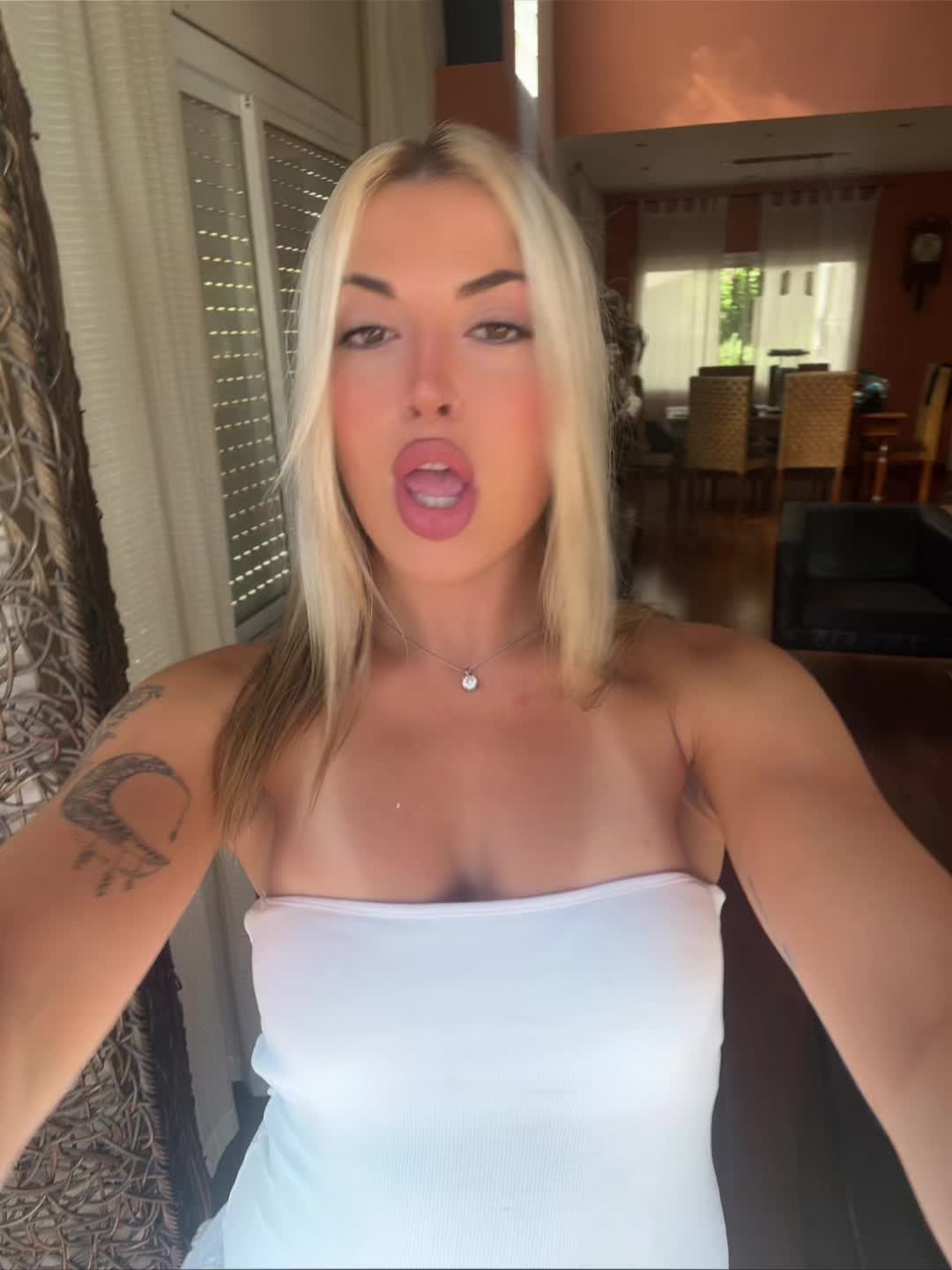@Marionaespriu