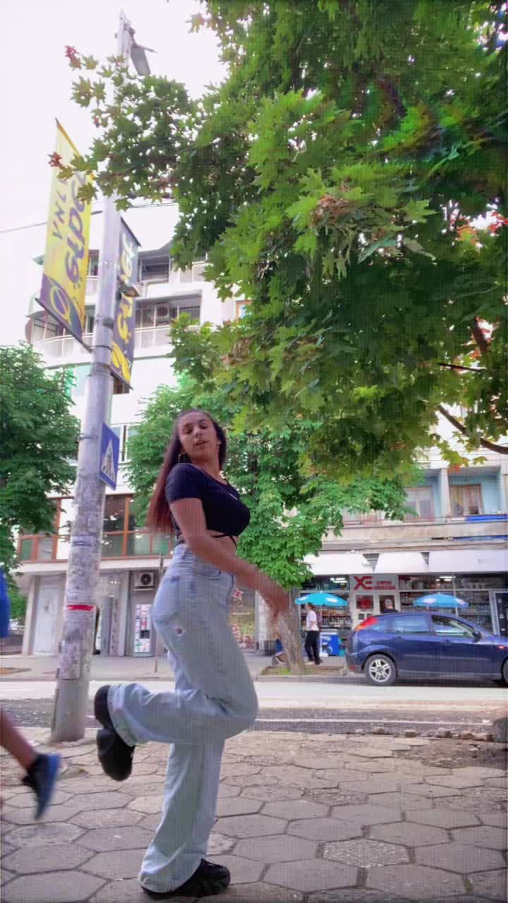 @🖤