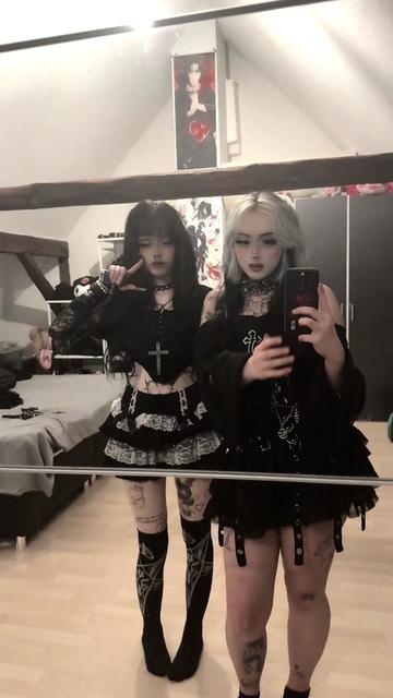 @Angie⛓🖤