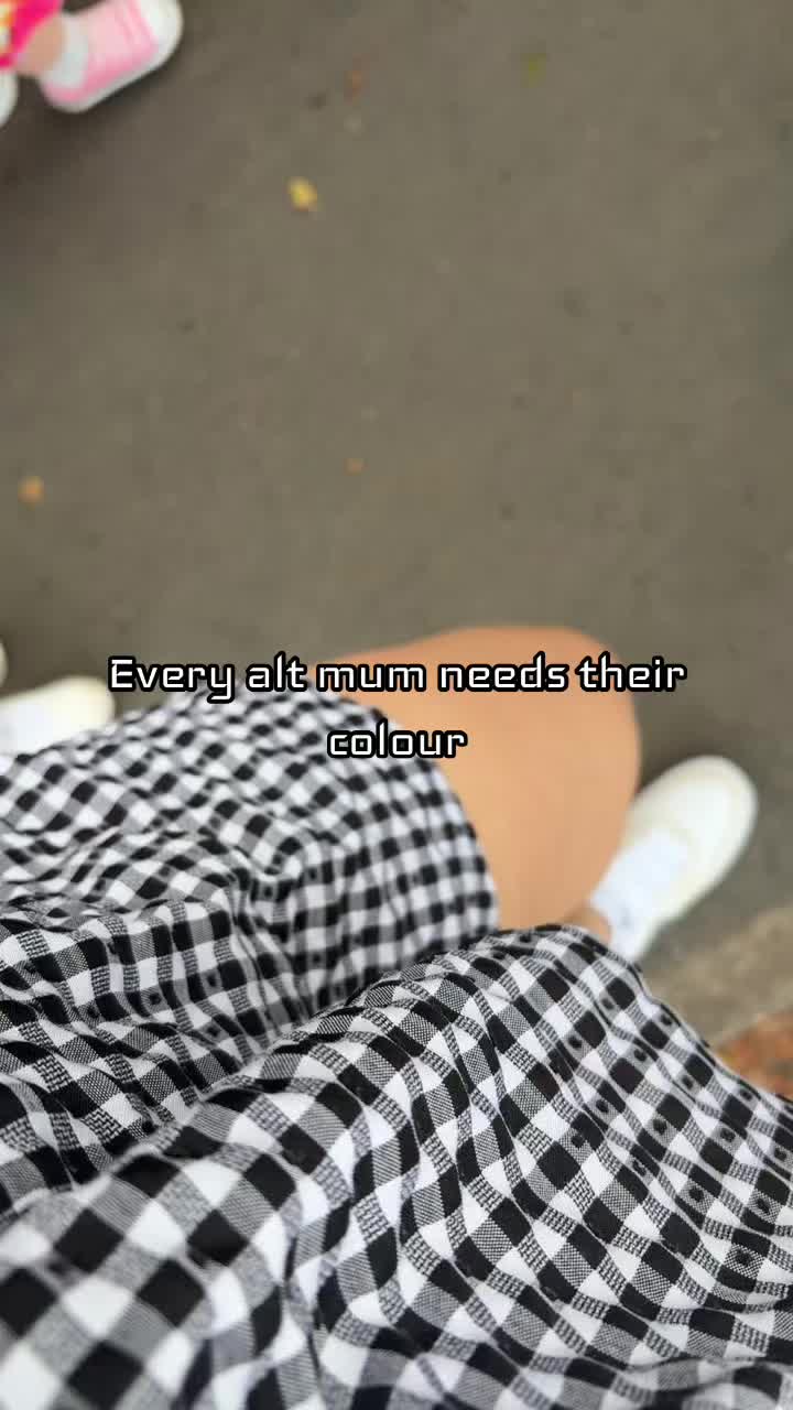 @𝓒𝓱𝓵𝓸🖤🕸️
