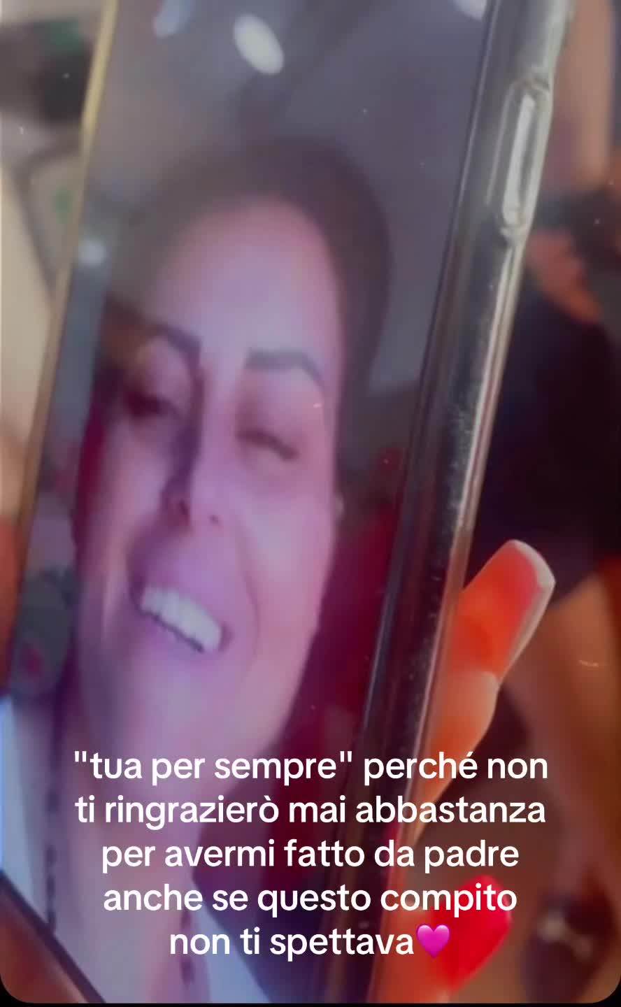 @😁