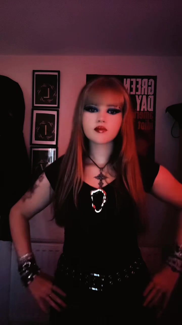 @丰🖤 𝕷𝖎𝖛𝖘𝖙𝖆𝖗 🖤 丰