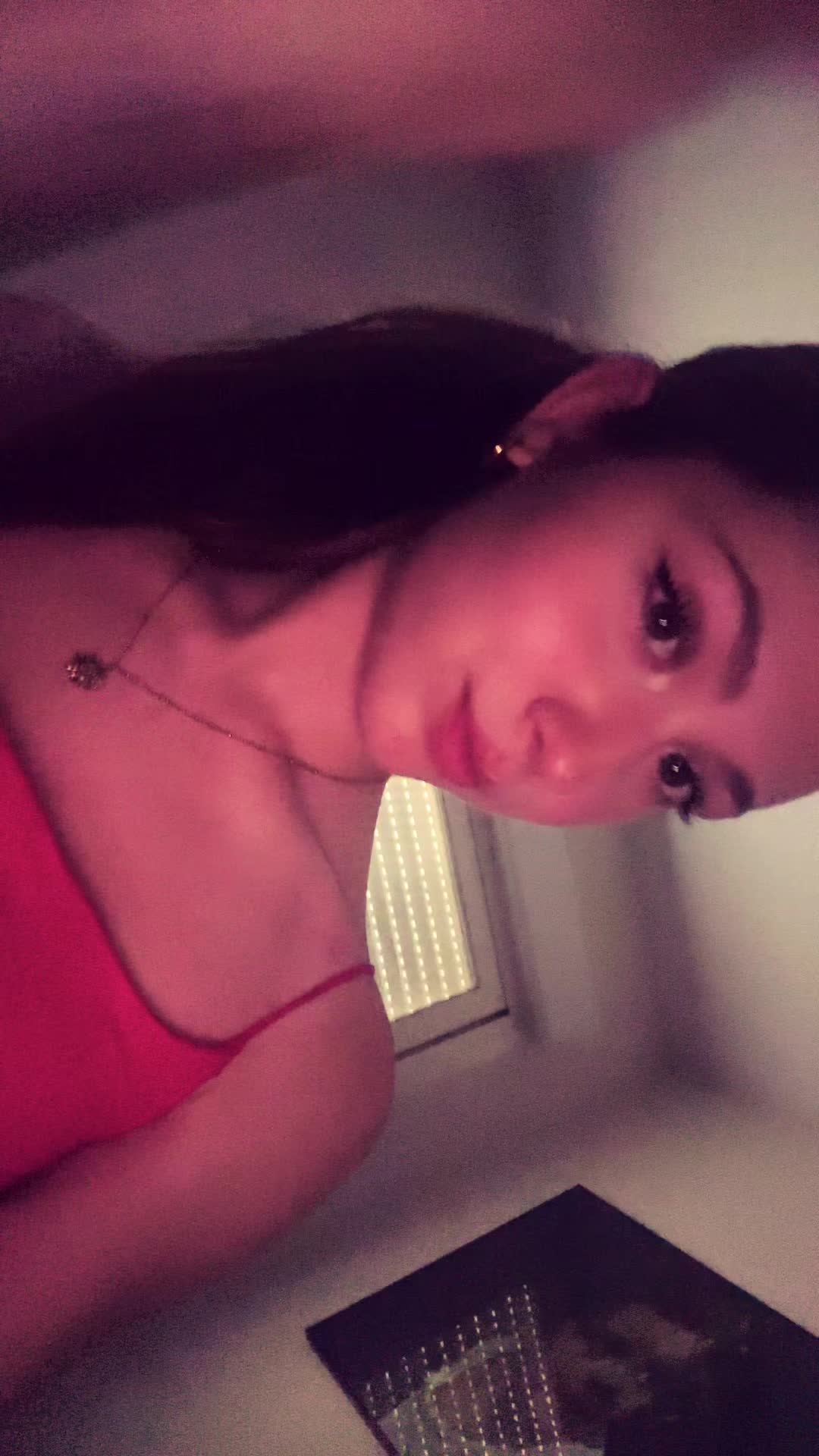 @𝑀𝓊𝓇𝒾 🎀