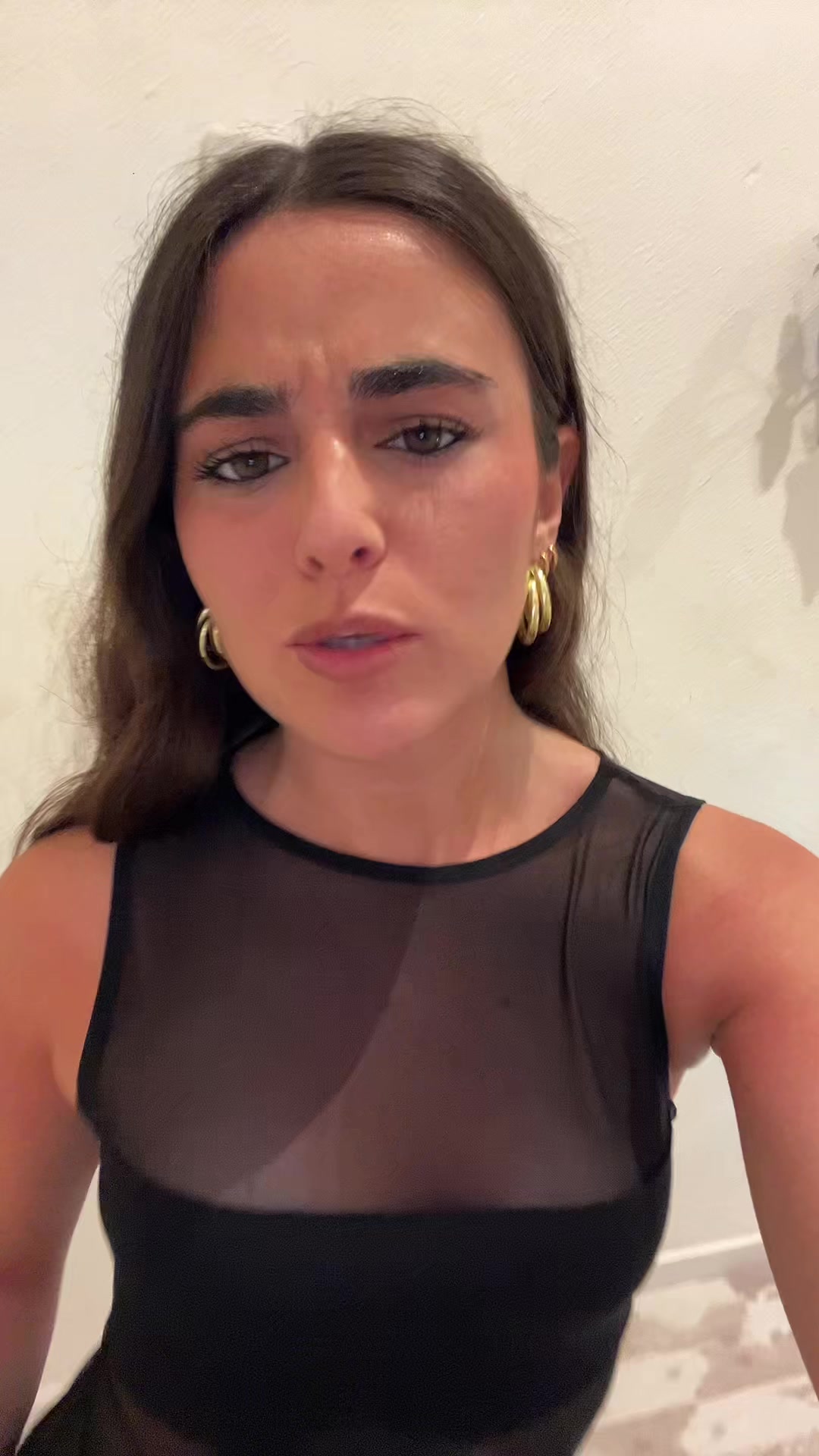 @elenaluugo
