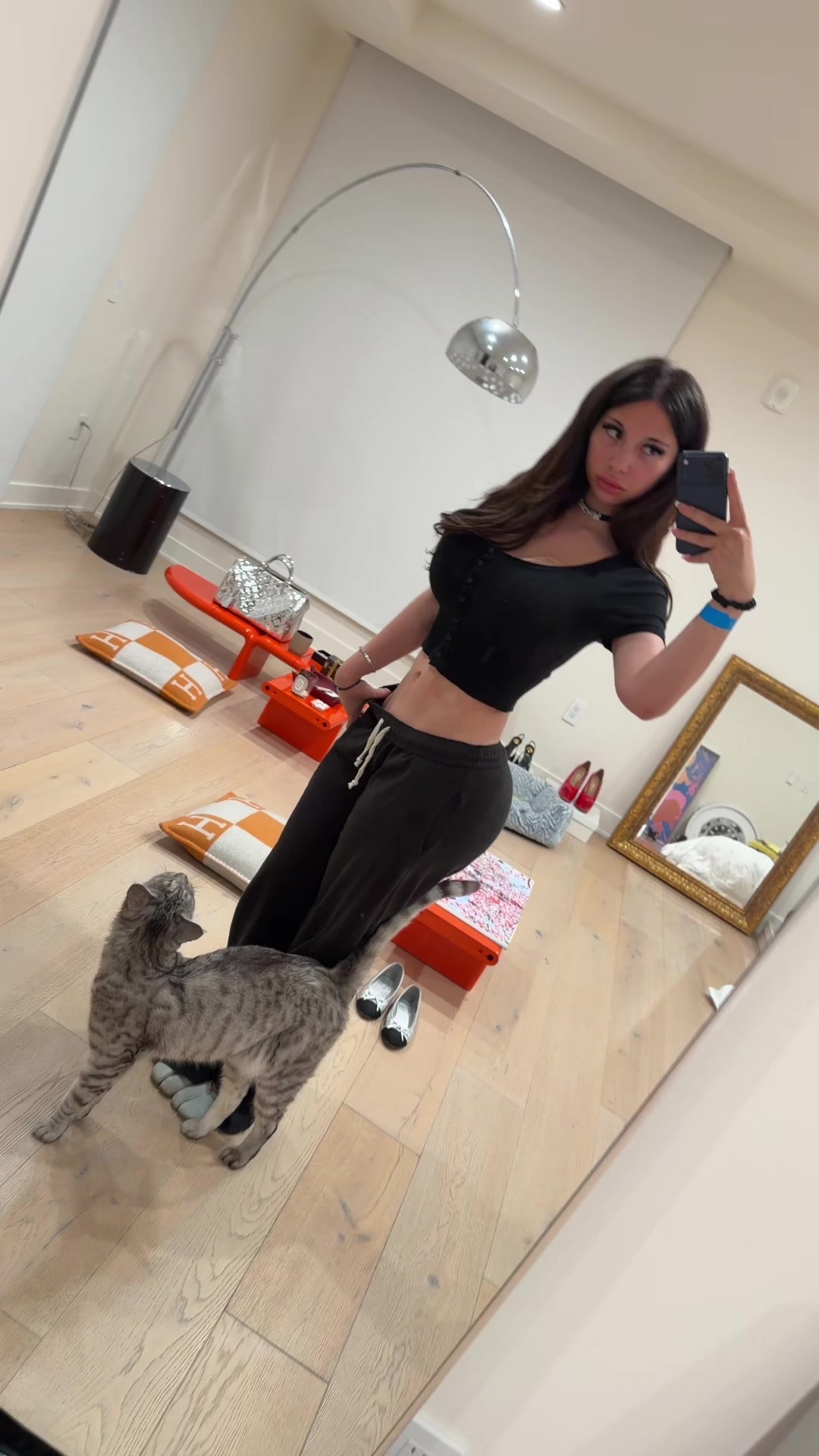 @anni