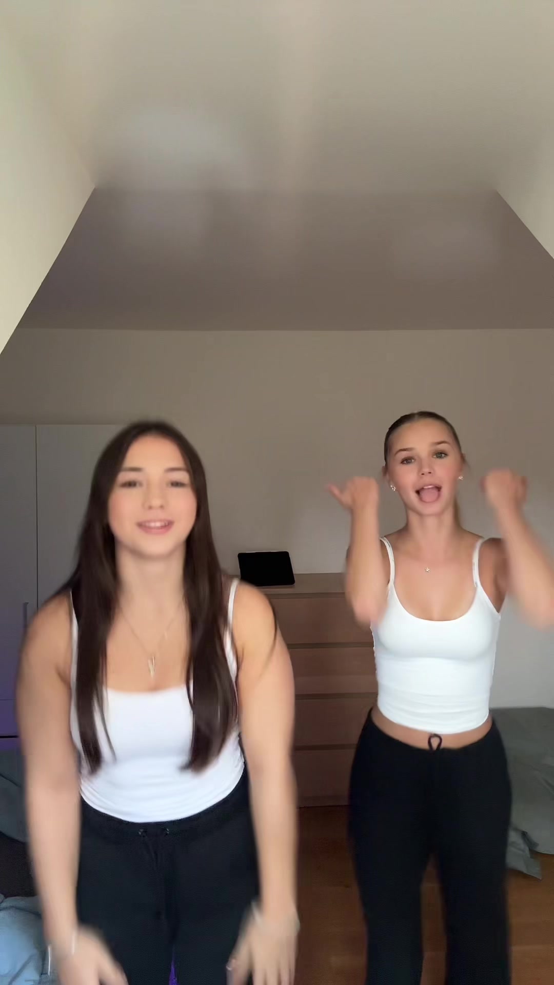@juskyspinkys