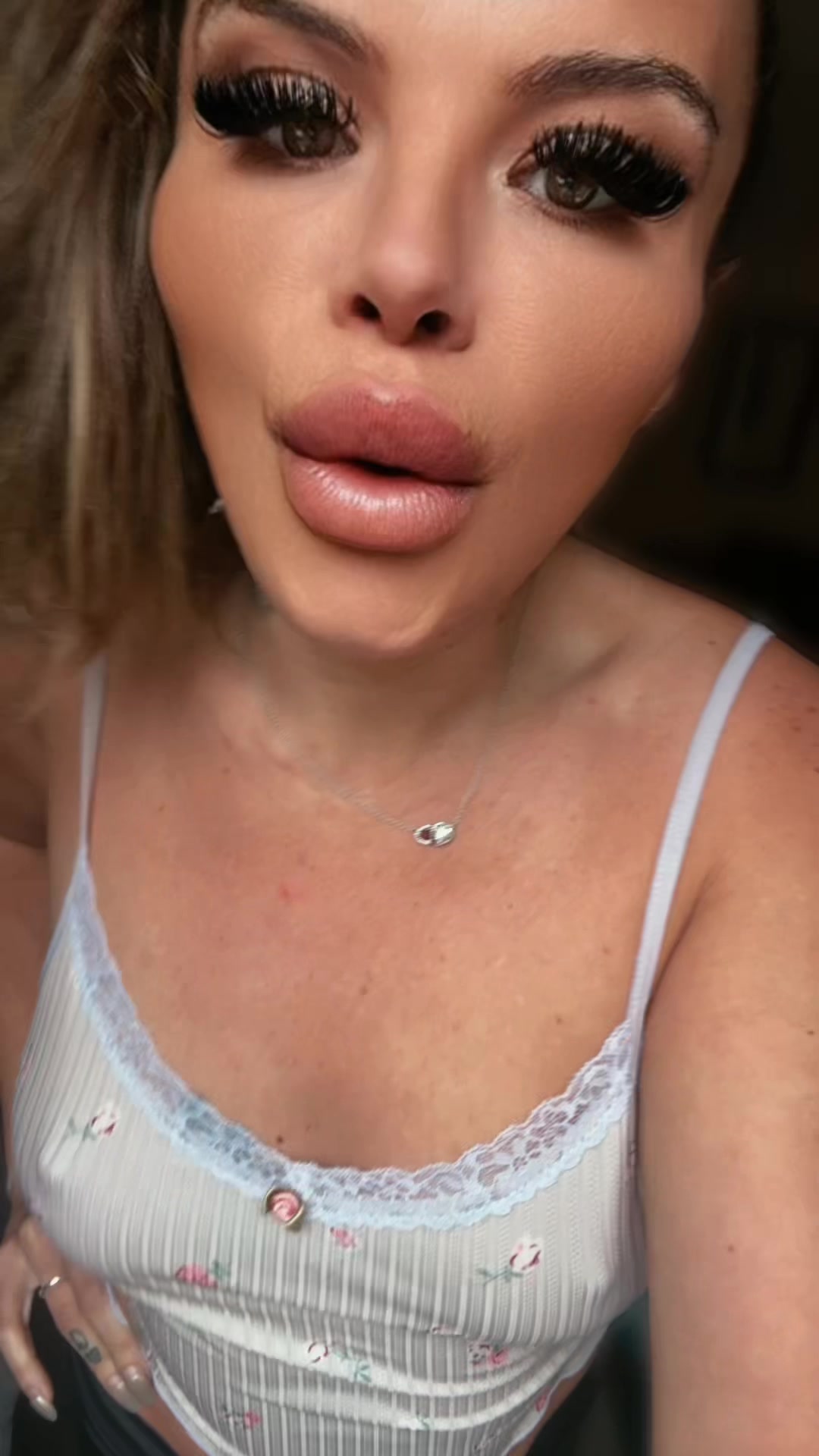 @Jessii 👑🤍💫✨