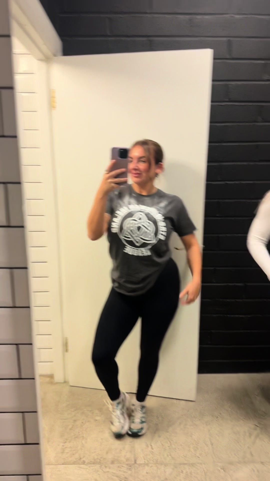 @Demi-Lee