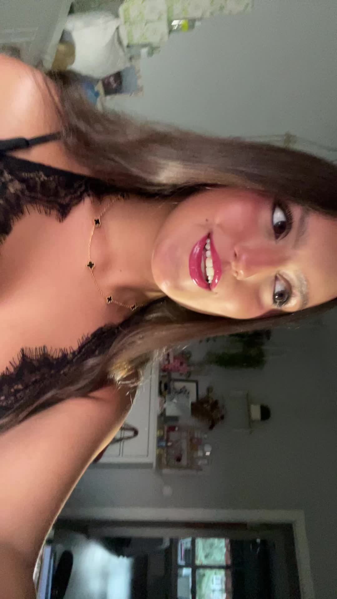 @lauu👩🏻🦲