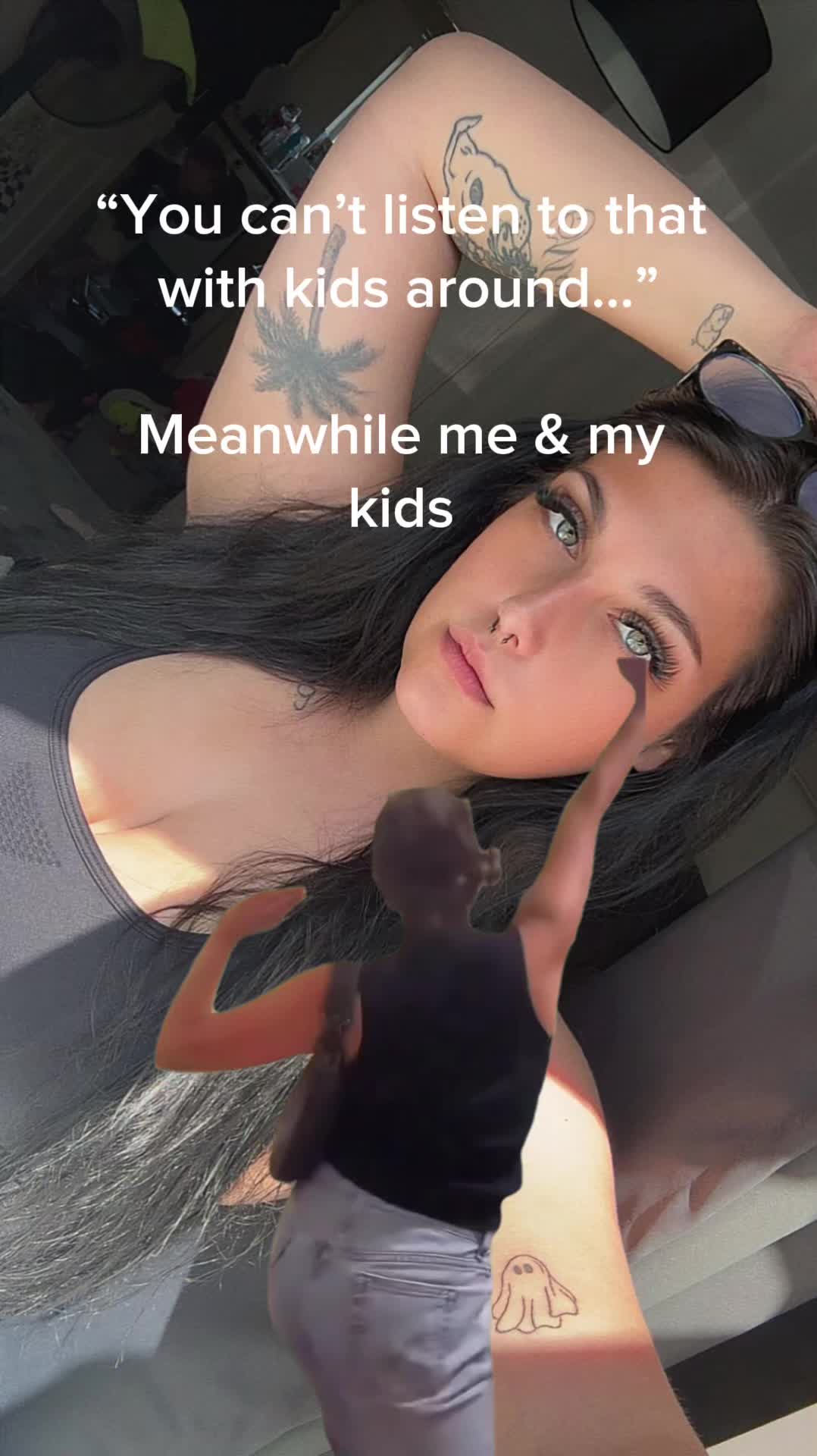 @𝓒𝓱𝓵𝓸🖤🕸️