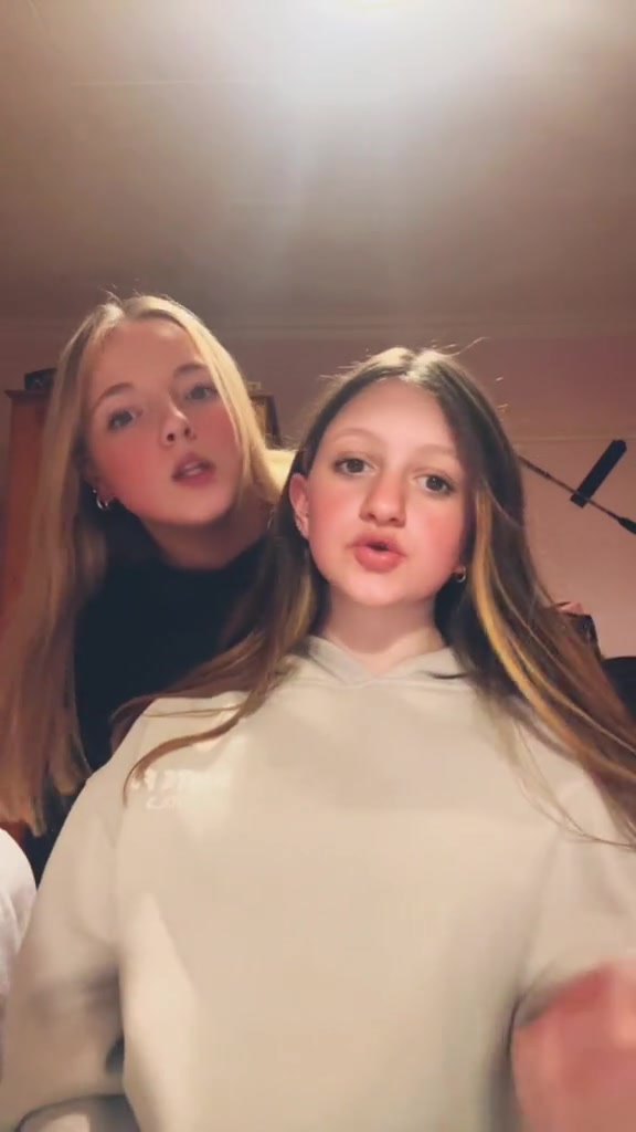 @Cerys ๐ค๐ฉ