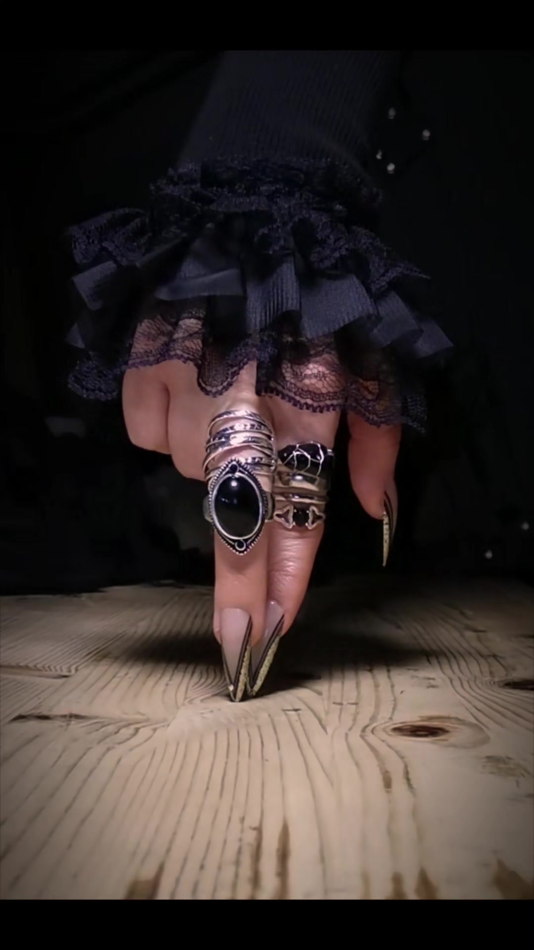 @Dark Raven ASMR