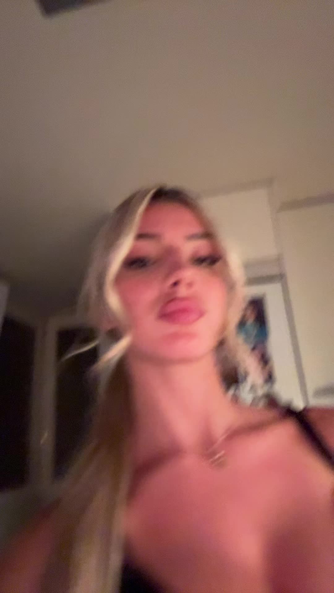 @evit&alpha;
