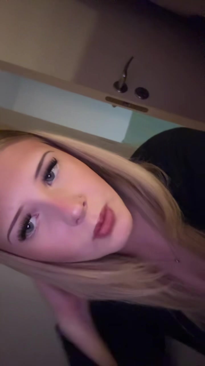 @𝓪𝓰𝓷𝓮𝓼😽