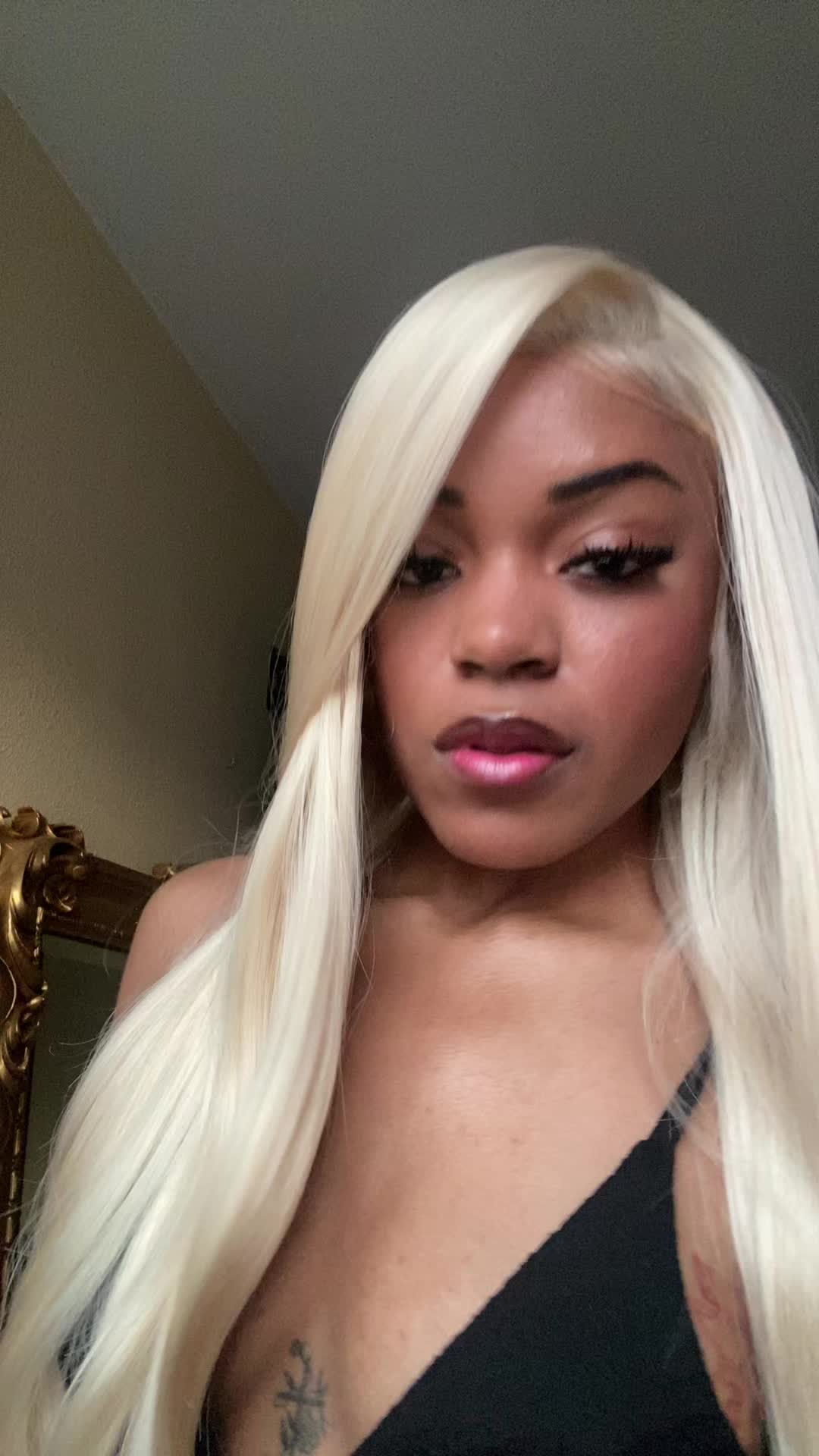 @𝑀𝒾𝒸𝒽.𝟢𝟩✨🌸