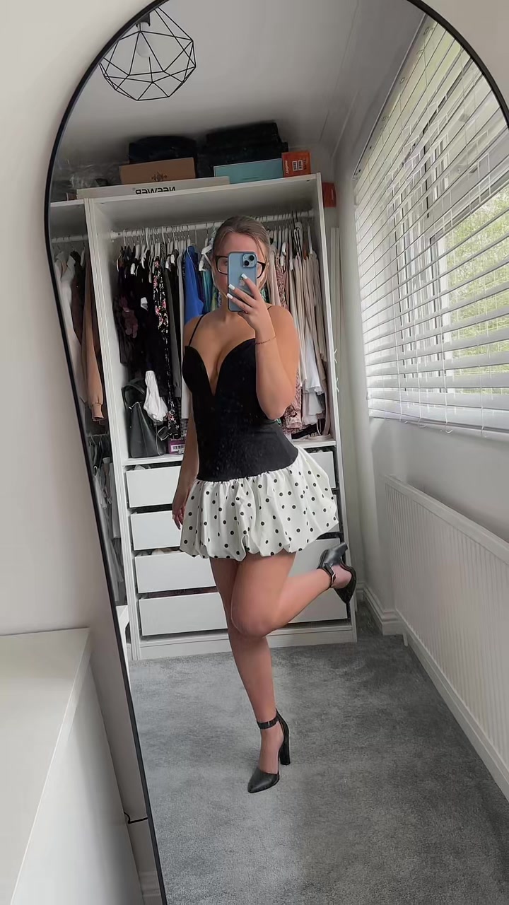 @helloitsamie