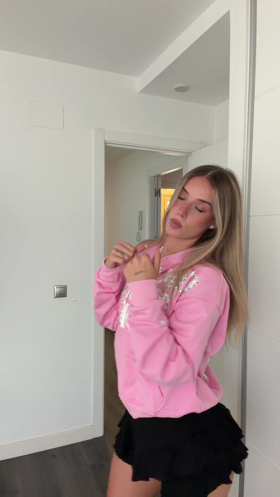 @LIA SIKORA
