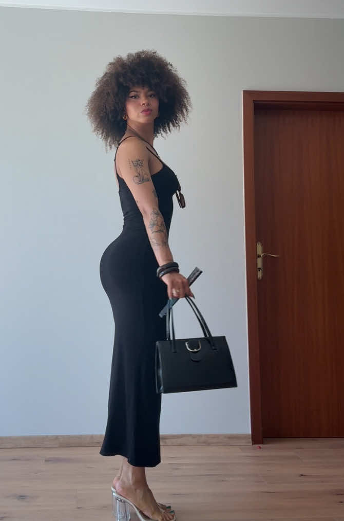 @shaniakraemer