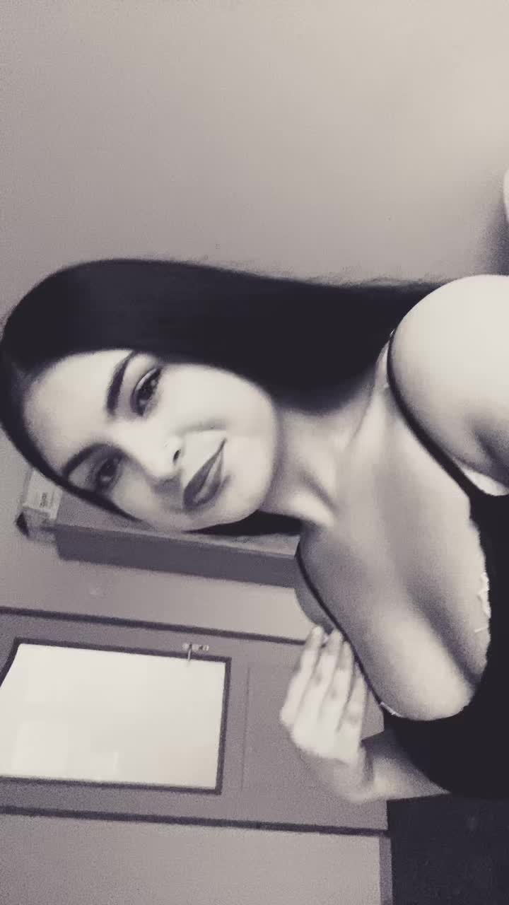 @/\