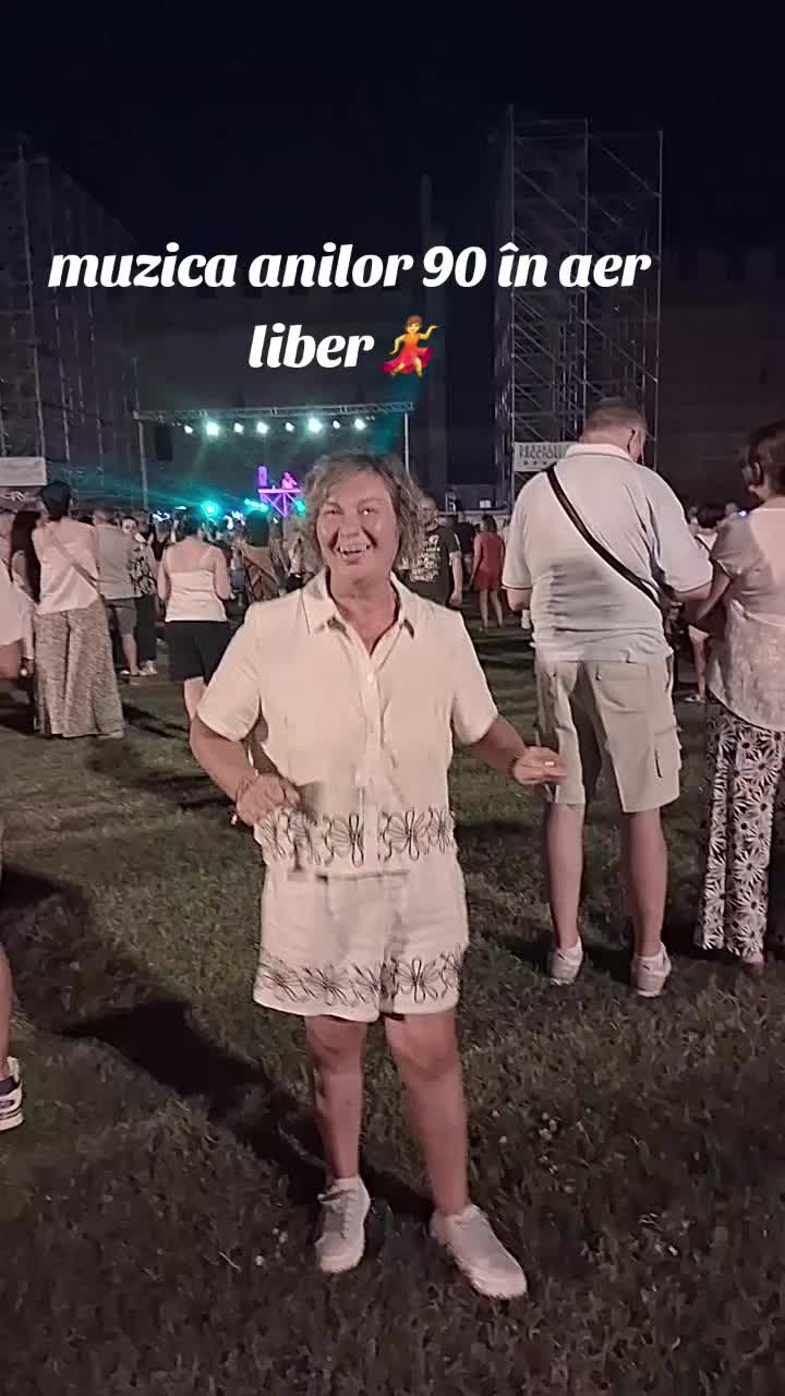 @M A R I N E L A