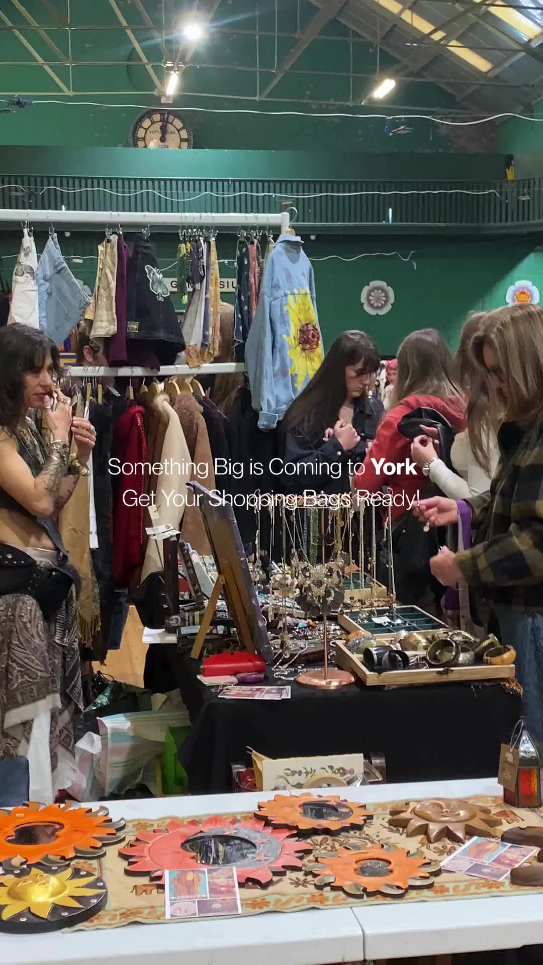 @Vintage Furniture & Big Flea