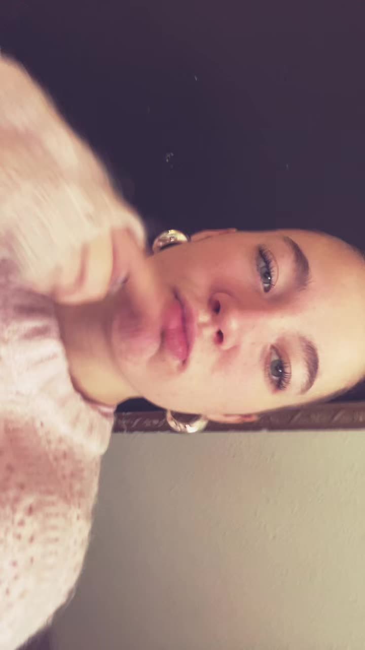 @👤